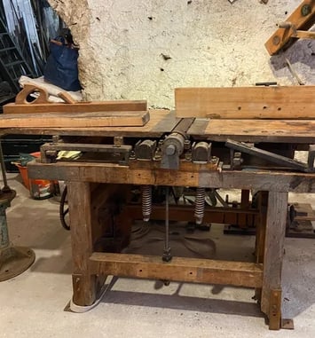Exposition d'outils anciens et photos