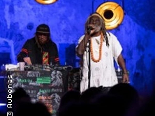 Winston McAnuff feat. Bazbaz & Crazy PP
